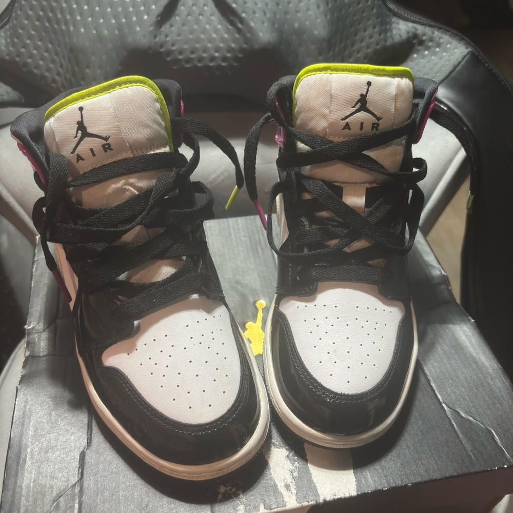 Jordan Kids Sneakers Black White Neon